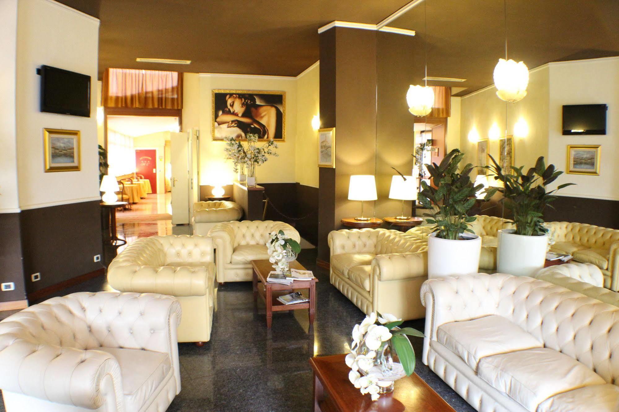 Certosa Hotel ミラノ エクステリア 写真