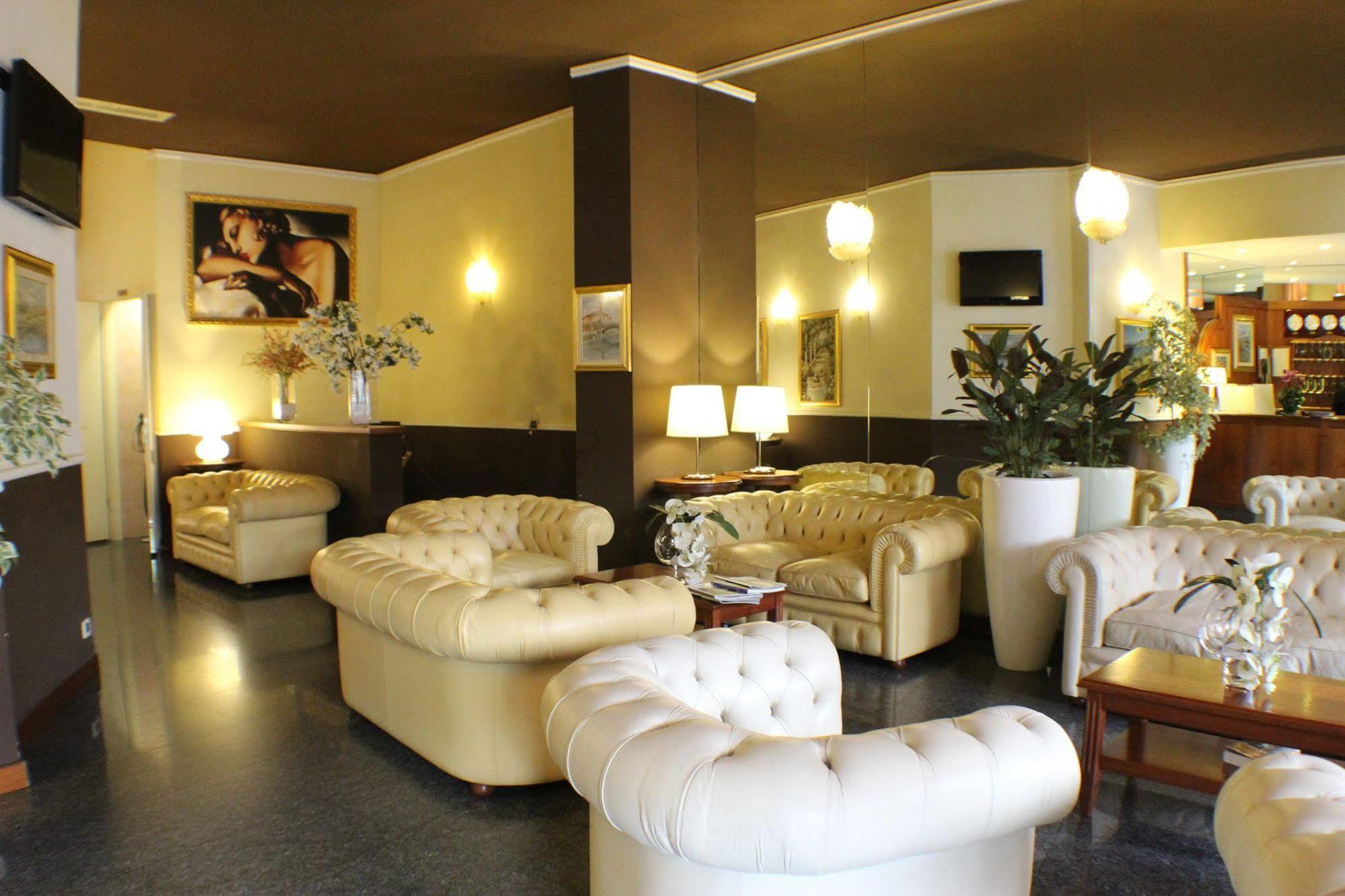 Certosa Hotel ミラノ エクステリア 写真