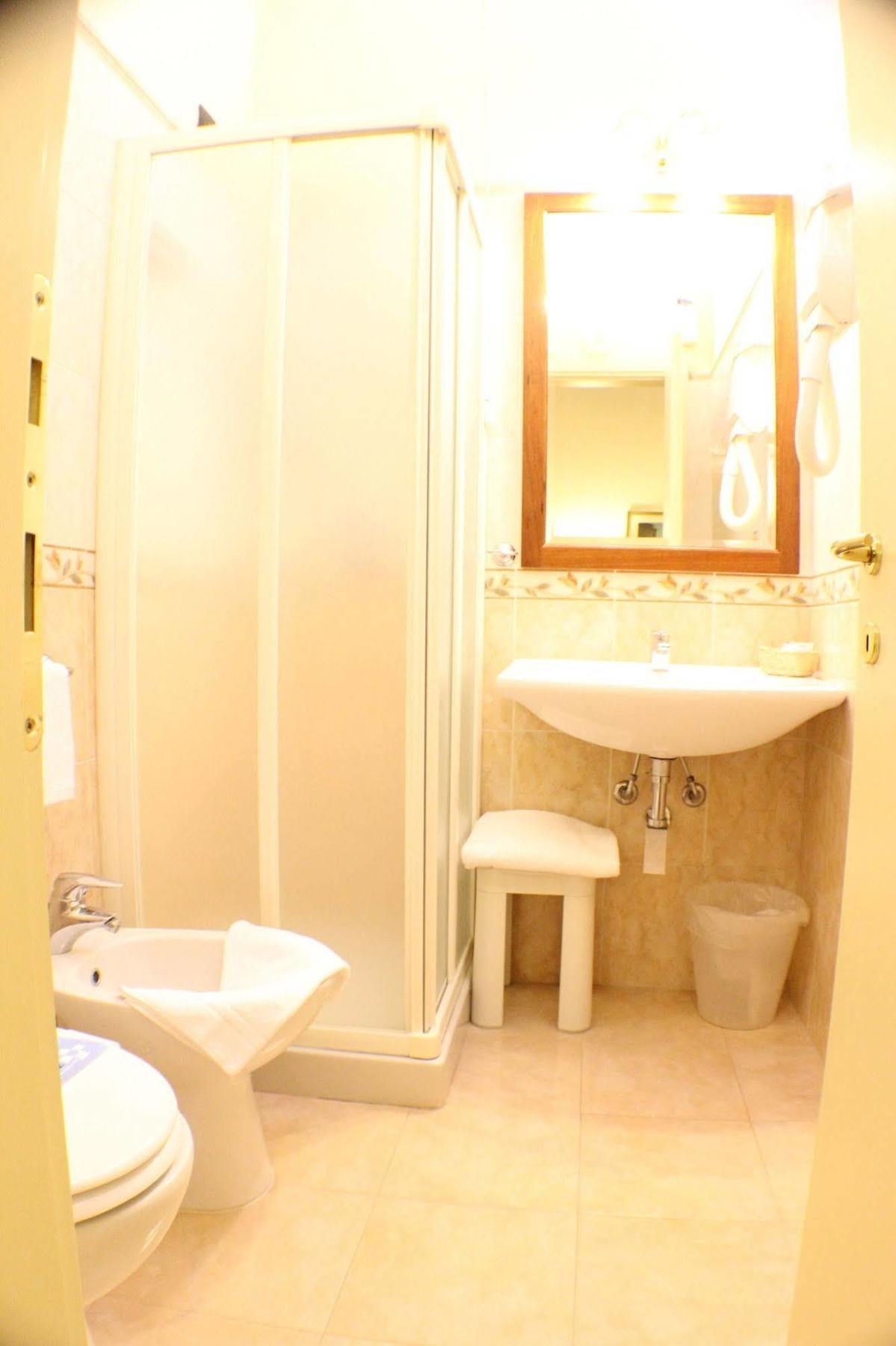 Certosa Hotel ミラノ エクステリア 写真