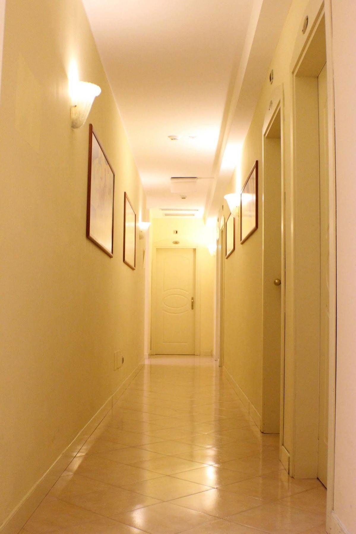 Certosa Hotel ミラノ エクステリア 写真